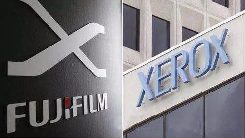 Fujifilm kupuje Xerox nebo soud Sue